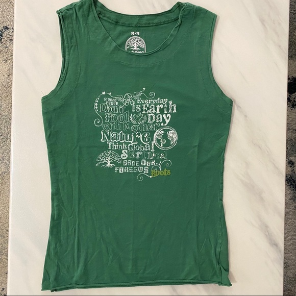 Roots Tops - 🛍3/$35🛍 Roots Earth Day Sleeveless T-shirt